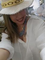 613880977: Chica busca chico en Madrid