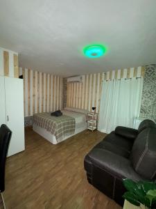 698947098:  en Alicante