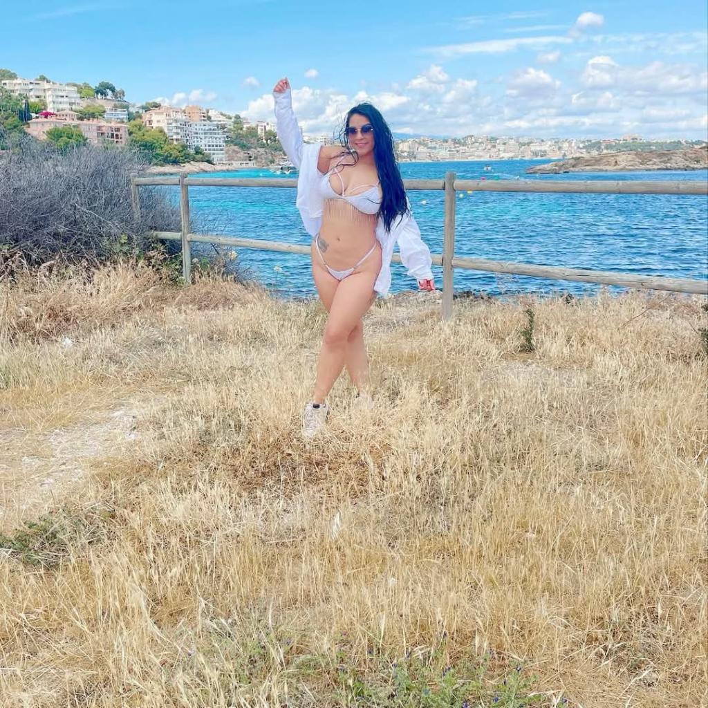 631332698: Chica busca chico en Mallorca