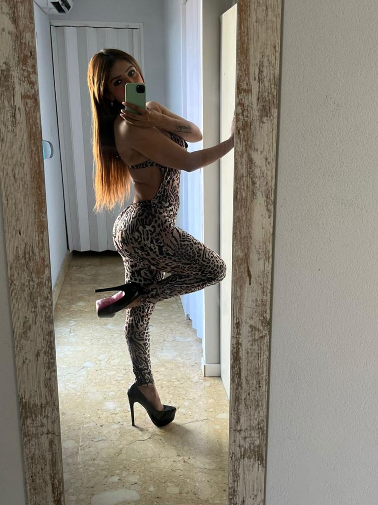 615594626: Chica busca chico en Madrid