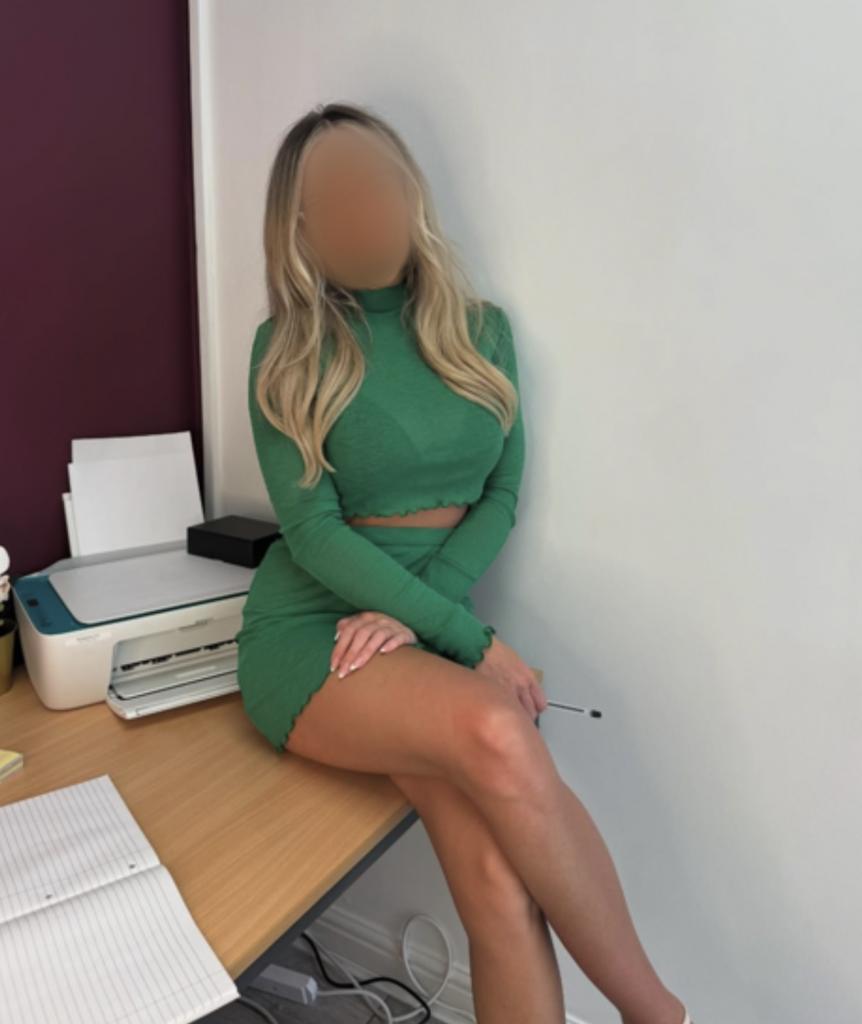 634739796: Chica busca chico en Málaga