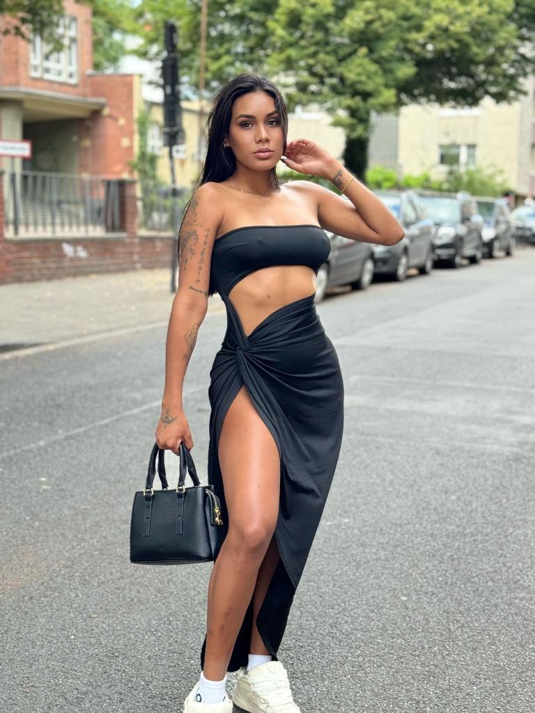 Chica busca chico en Barcelona: 