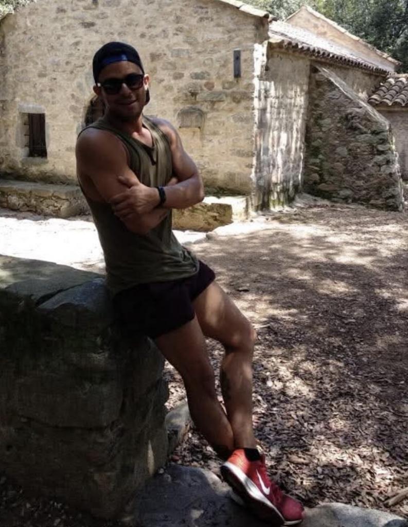 672586779: Chico busca chica en Gerona