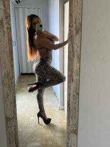 615594626: Chica busca chico en Madrid