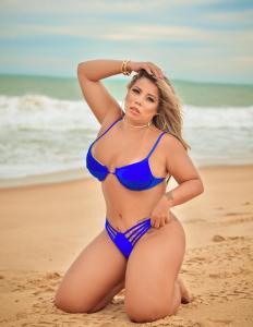 617039377: Chica busca chico en Sevilla