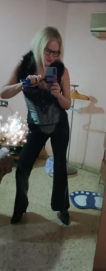613898263: Chica busca chico en Valencia