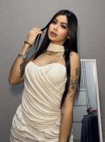 617779373: Chica busca chico en Barcelona