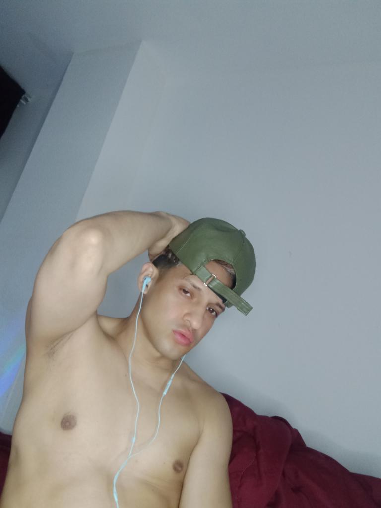 614990149: Chico busca chica en Zaragoza