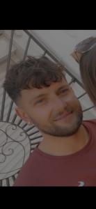 604196671: Chico busca chica en Cádiz