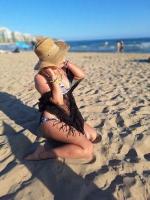 617688313: Chica busca chico en Tarragona