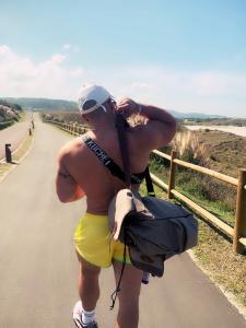 698133722: Chico busca chica en Barcelona