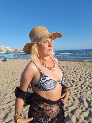617688313: Chica busca chico en Tarragona