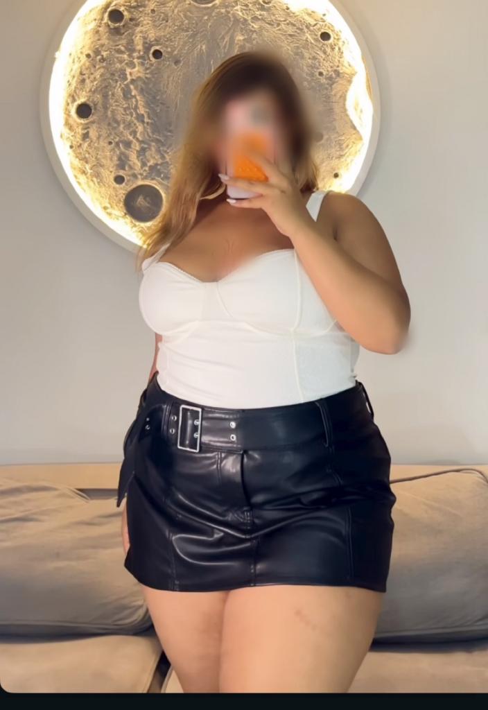 Chica busca chico en Cádiz: 