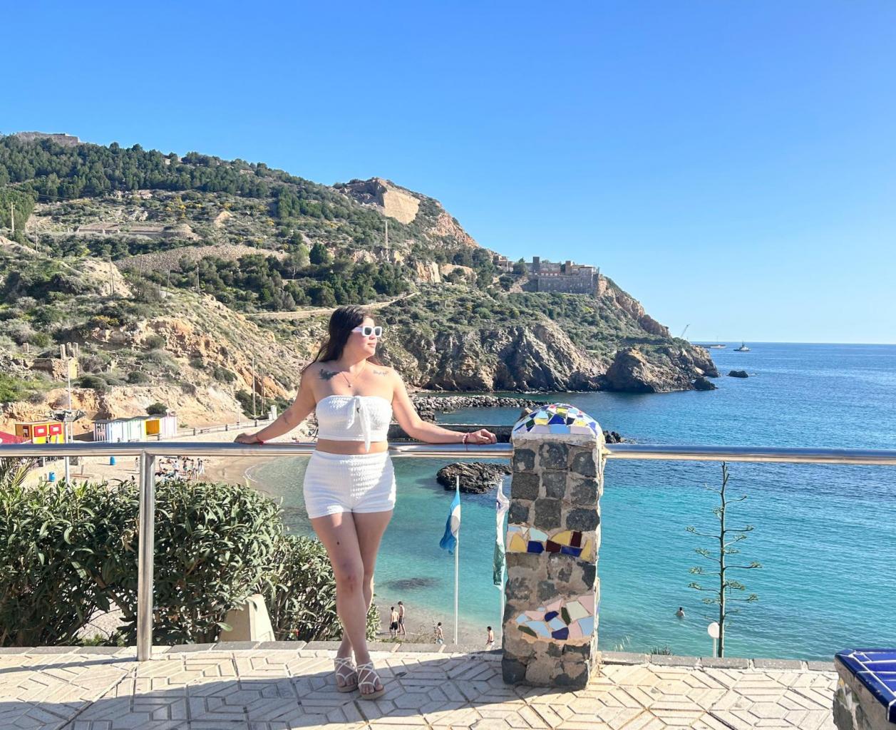 631689987: Chica busca chico en Granada