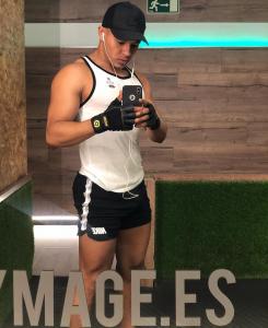 Chico busca chica en Gerona: 