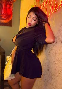 611309977: Chica busca chico en Barcelona