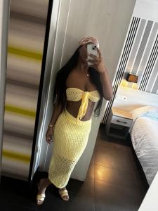 673069426: Chica busca chico en Sevilla