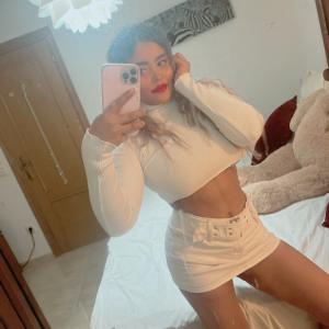 666760040: Chica busca chico en Ibiza