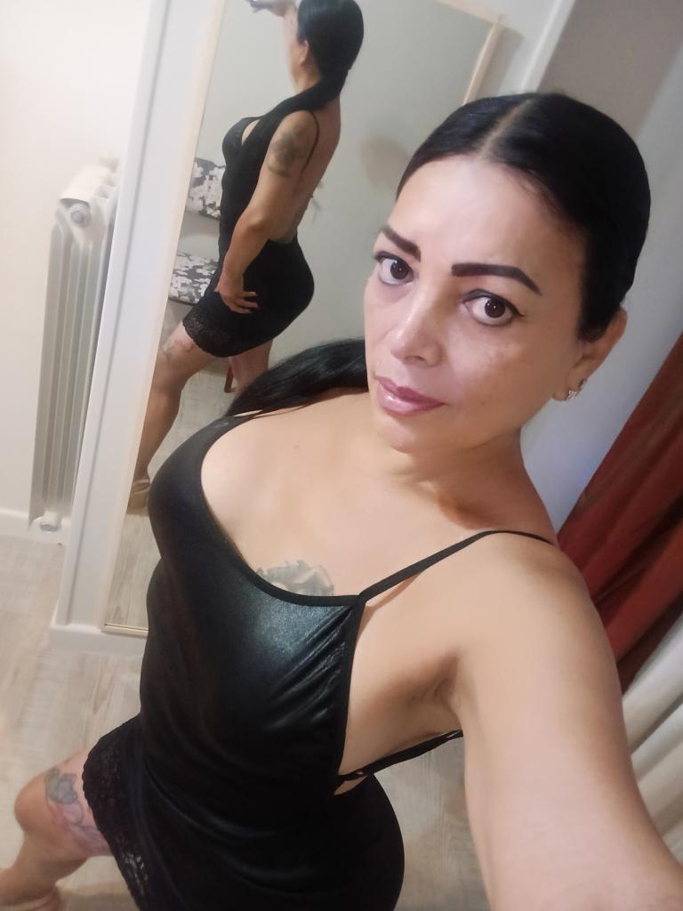 623435207: Chica busca chico en Madrid