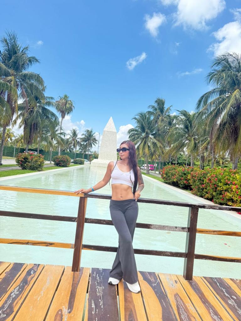 605493847: Chica busca chico en Navarra