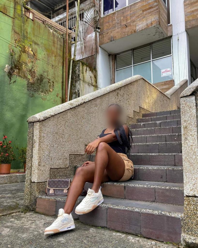 666273547: Chica busca chico en Tenerife