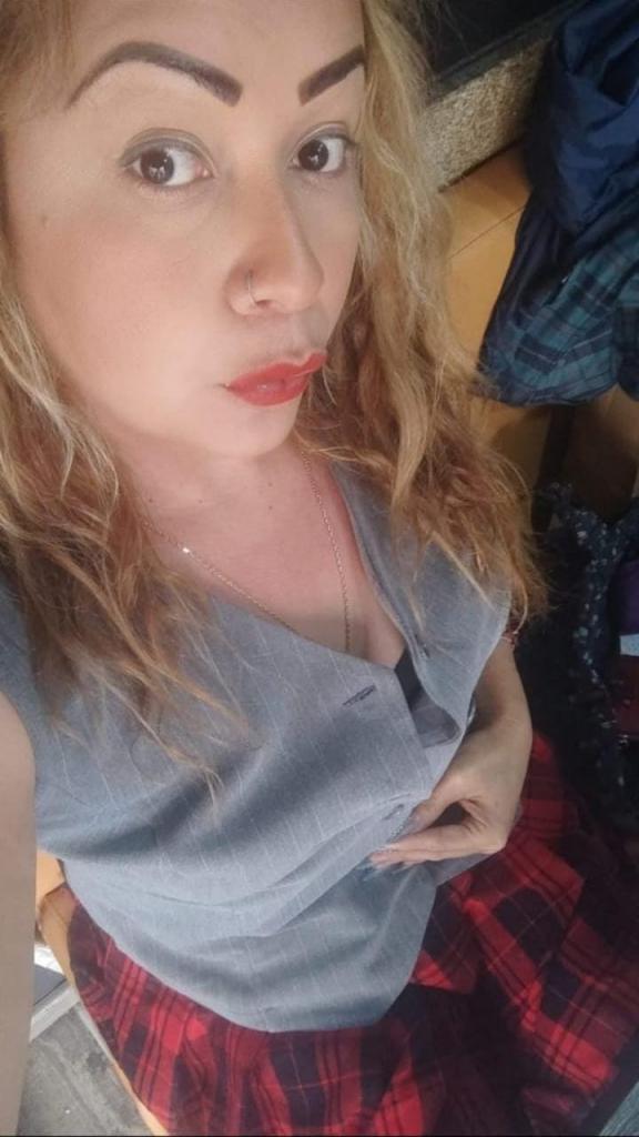 611358373: Chica busca chico en Pontevedra