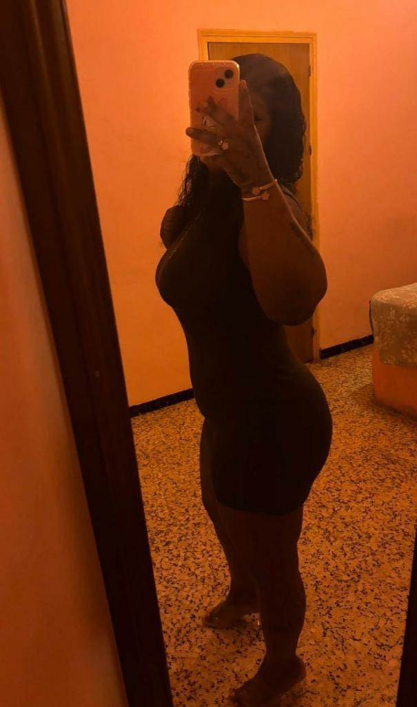 Chica busca chico en Granada: 