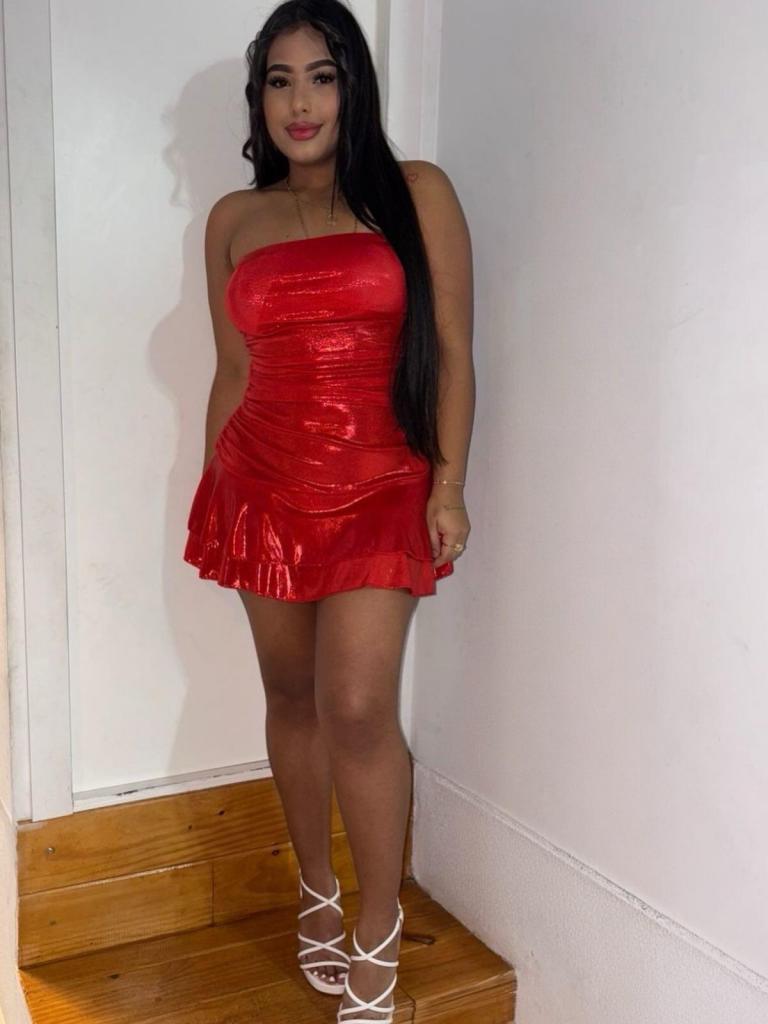 697624169: Chica busca chico en Málaga