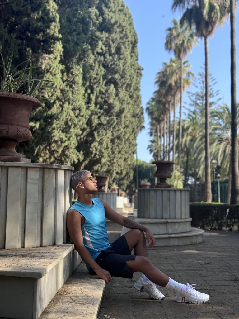 643695984: Chico busca chica en Cádiz