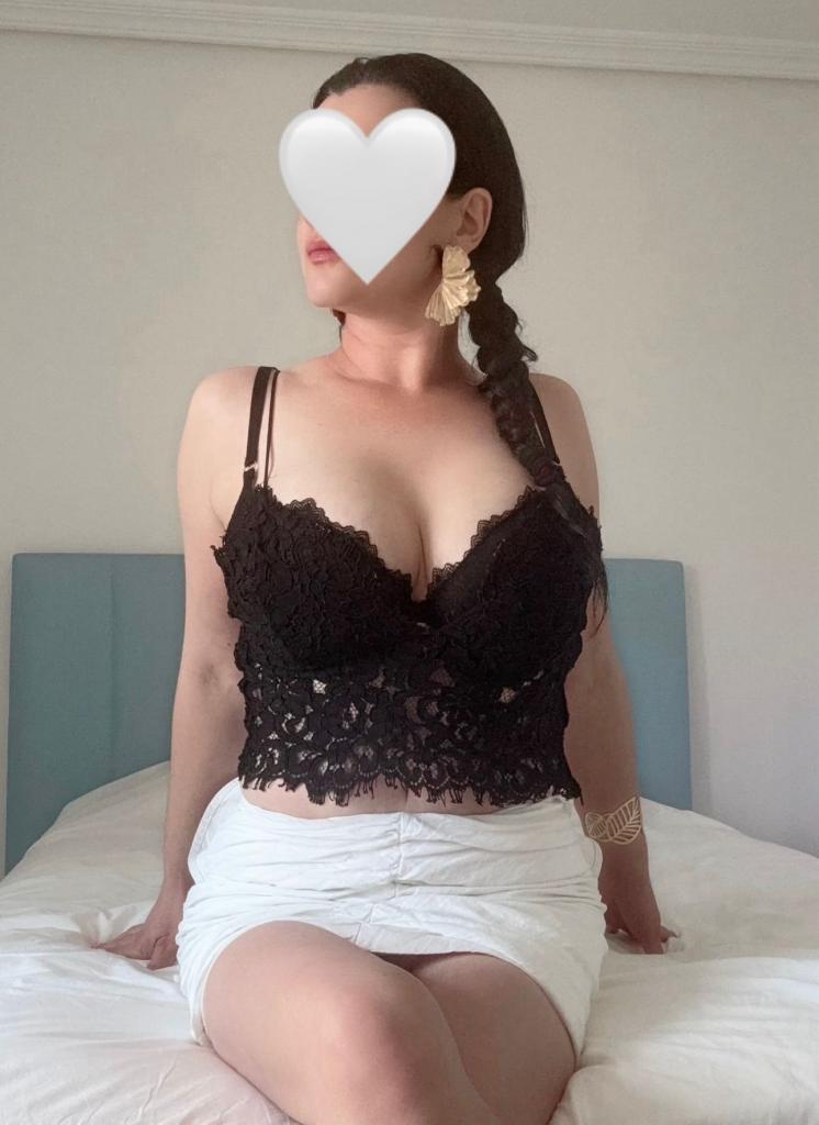 614636097: Chica busca chico en Lugo