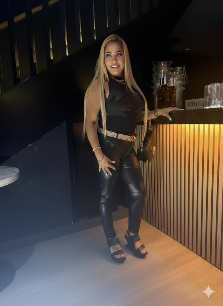 603211738: Chica busca chico en Barcelona