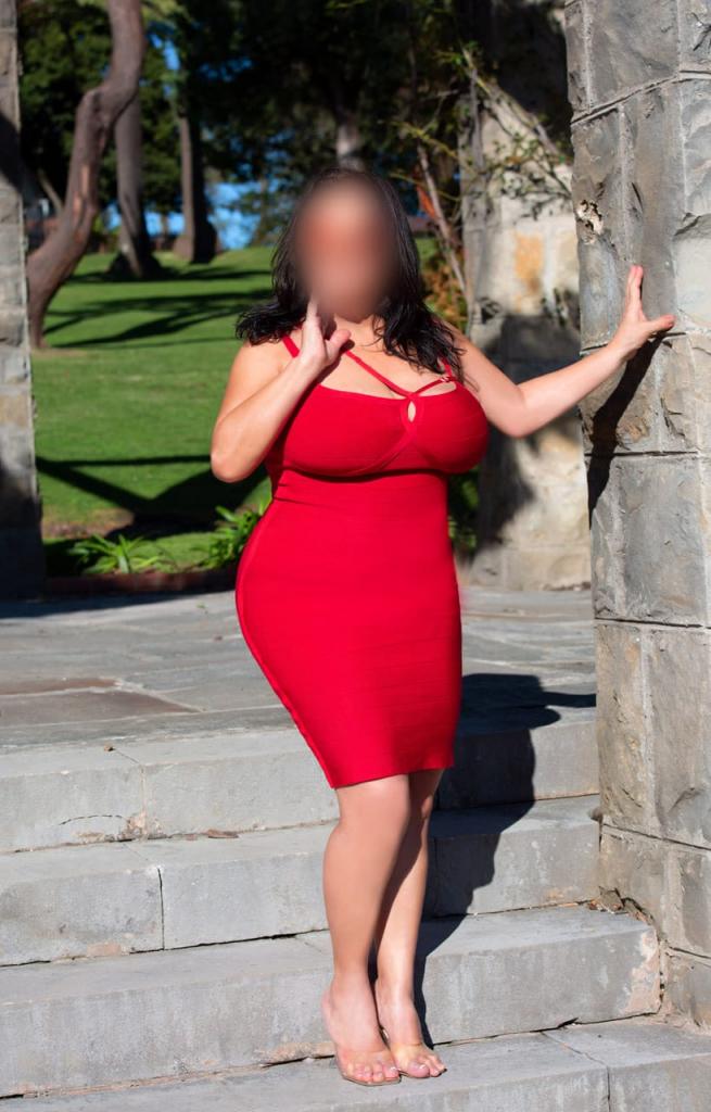 681354264: Chica busca chico en La Coruña