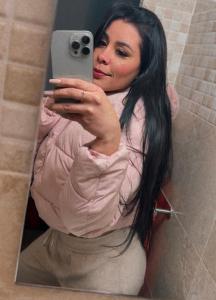 656964875: Chica busca chico en Madrid