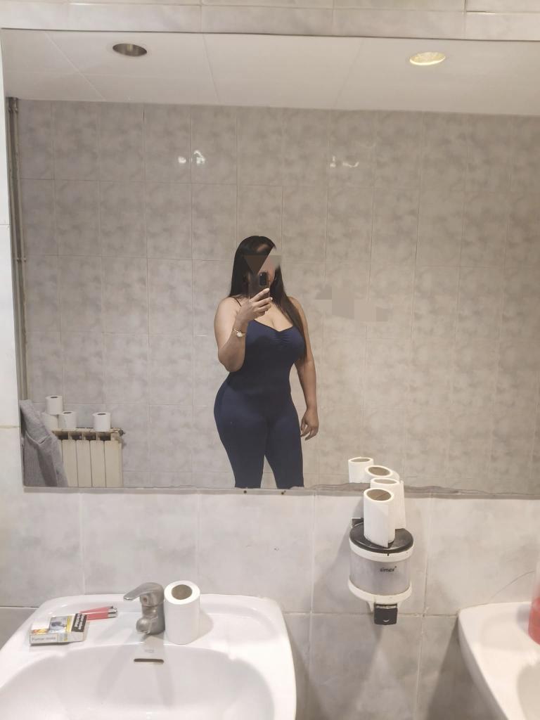 632883237: Chica busca chico en Barcelona