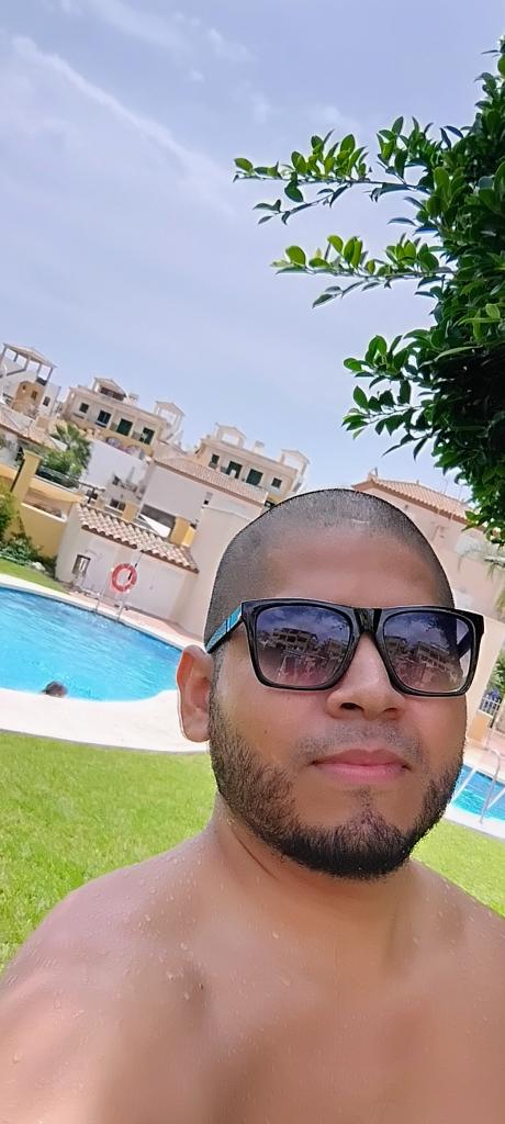 Chico busca chica en Almería: 