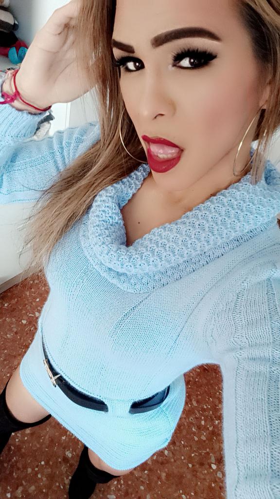 695765240: Travesti en Barcelona