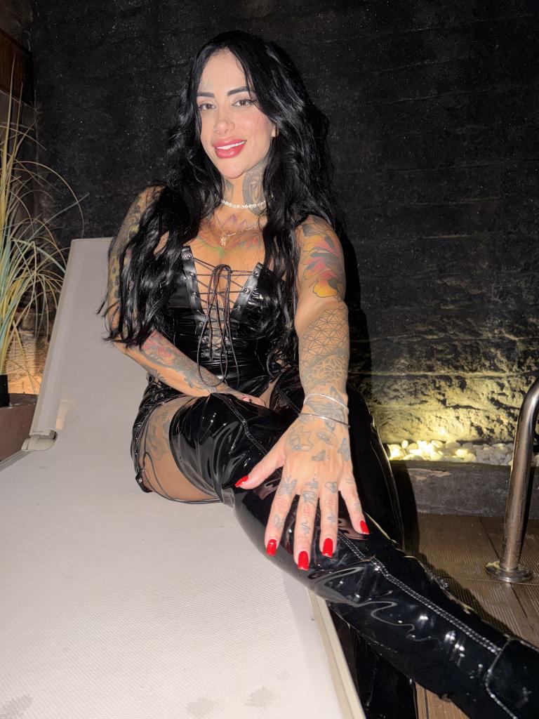 607522186: Chica busca chico en Madrid