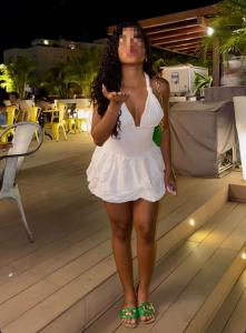 604162349: Chica busca chico en Pontevedra