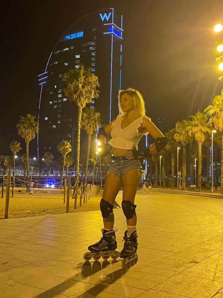 632896478: Chica busca chico en Barcelona
