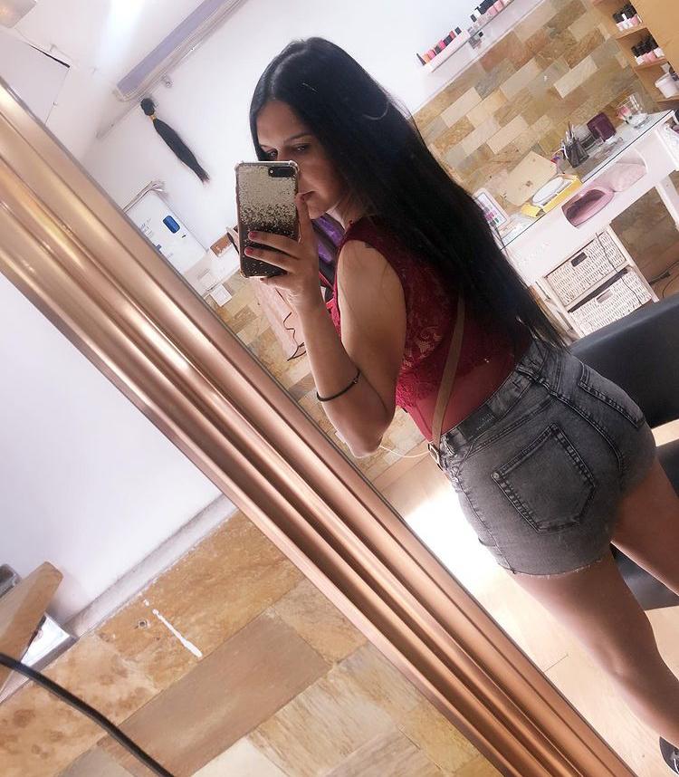 643065159: Travesti en León