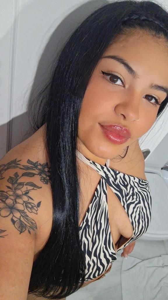 631465580: Chica busca chico en Málaga