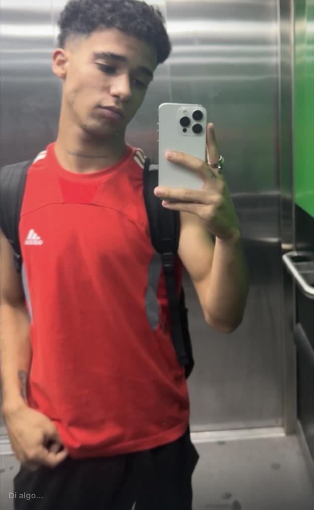 614971785: Chico busca chica en Granada