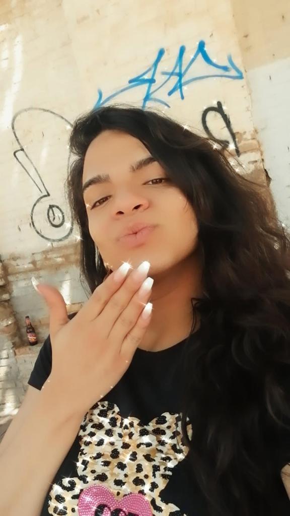 661058792: Transexual en Pontevedra