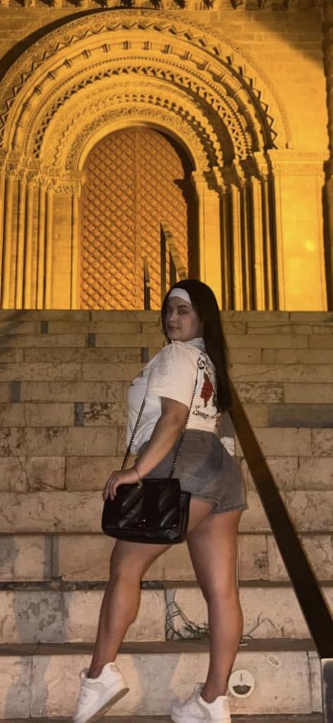 613348138: Chica busca chico en Barcelona