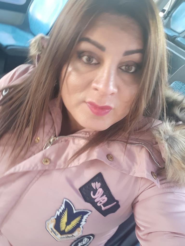 643453921: Transexual en Burgos