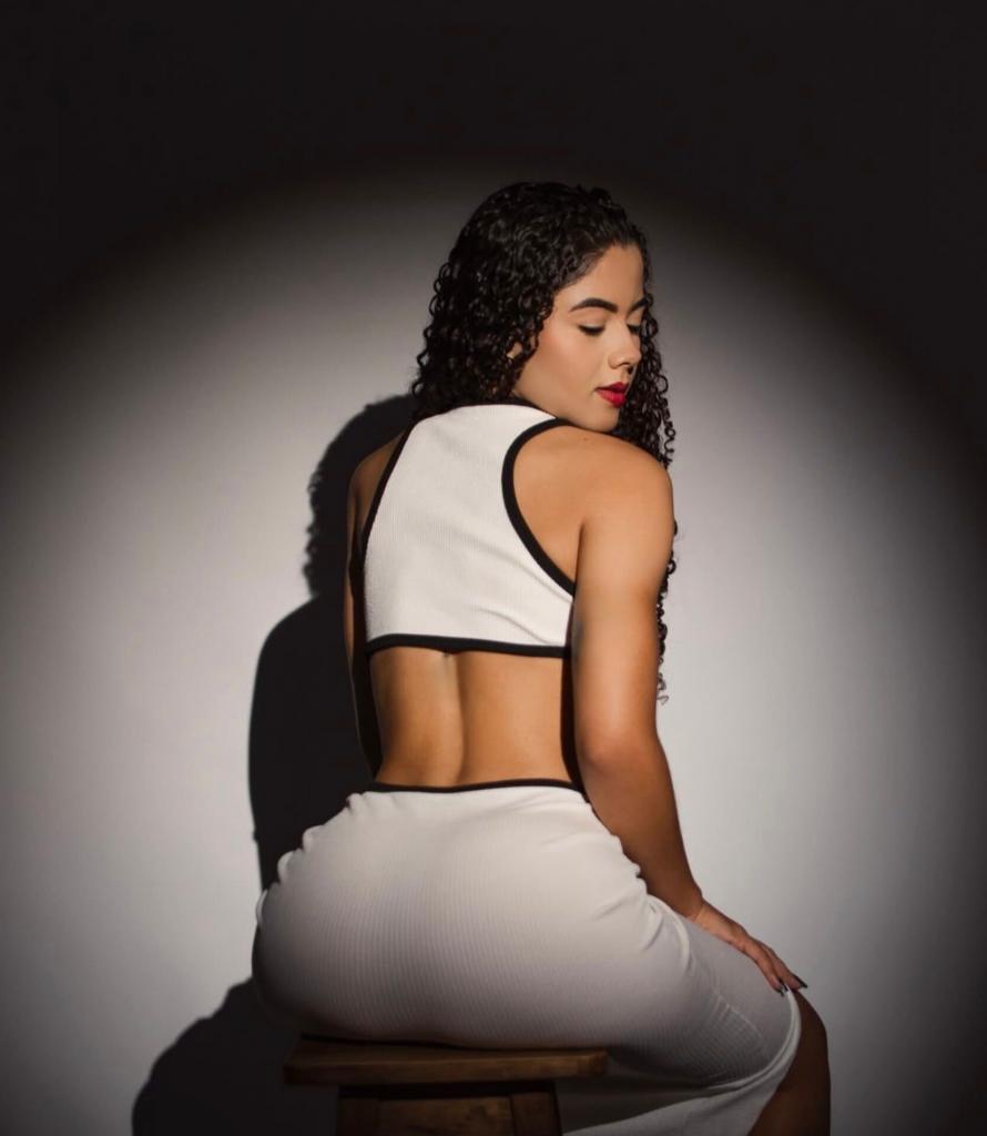 613213903: Chica busca chico en Alicante