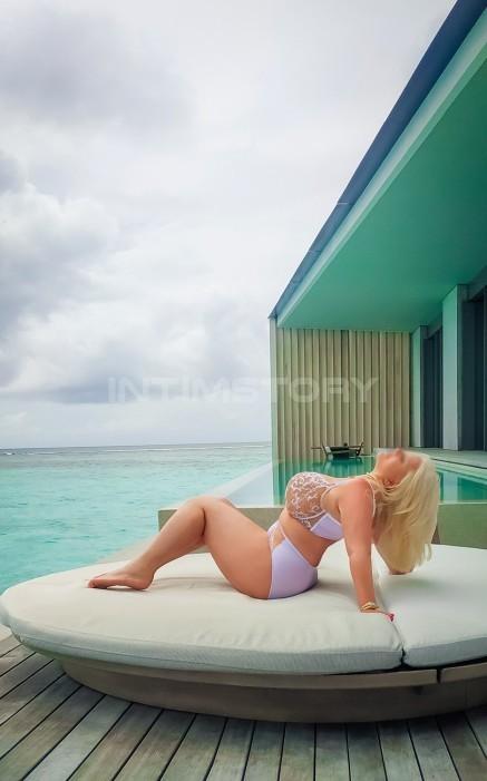 697933315: Chica busca chico en Barcelona