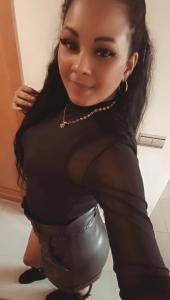 604113086: Chica busca chico en Málaga