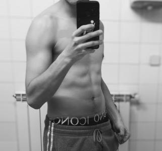 647348772: Chico busca chica en Madrid