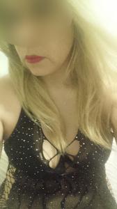 643782691: Chica busca chico en Barcelona